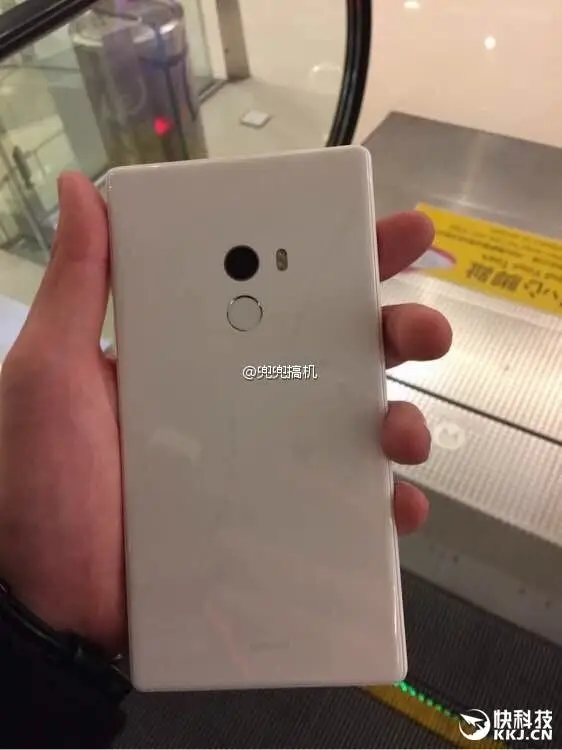 White Xiaomi Mi Mix Spotted With Lower Price