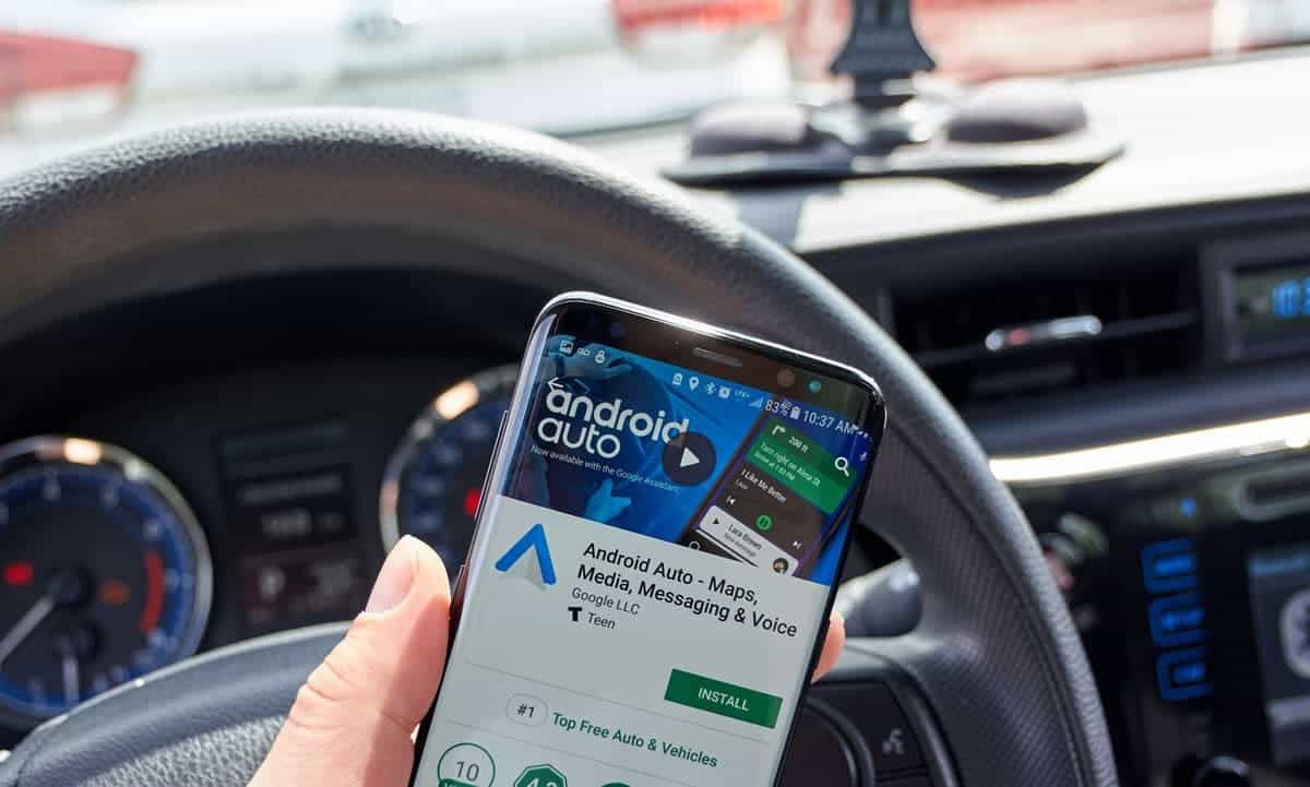 Google shuts down the Android Auto mobile app