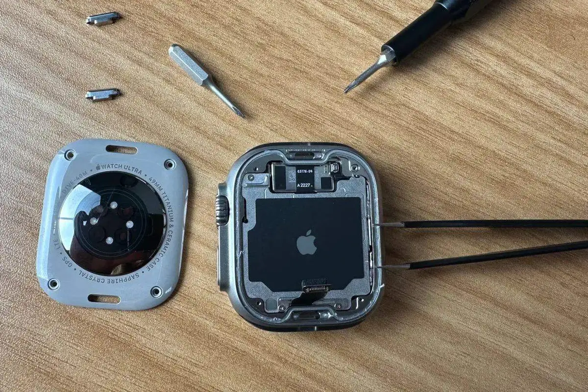 Apple Watch Ultra - do not dismantle this $729 smartwatch