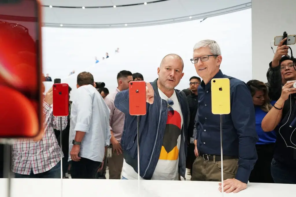 Apple employees listened to about 1,000 Siri recordings per shift