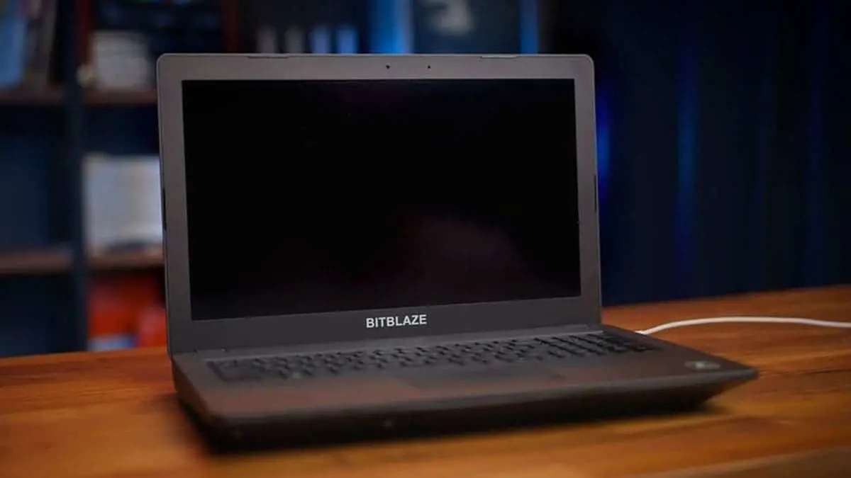 BITBLAZE Titan BM15, a Russian notebook with Russian chip announced