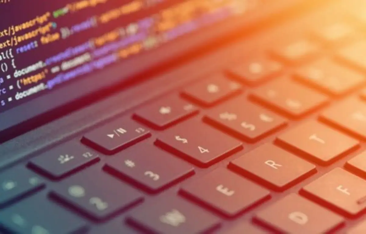 DApp Development: How to Tell the Difference Between Conventional Apps and dApps