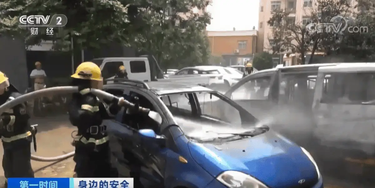 Be careful while charging smartphones in a car - two cars burnt to ashes