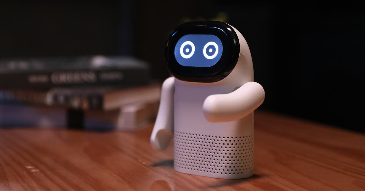 Elephant Robotics launches roboBeats, interactive desktop robot & Bluetooth speaker