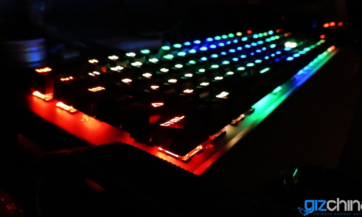 MGCOOL EleEnter Game 2 keyboard review - mechanical, loud and colorful