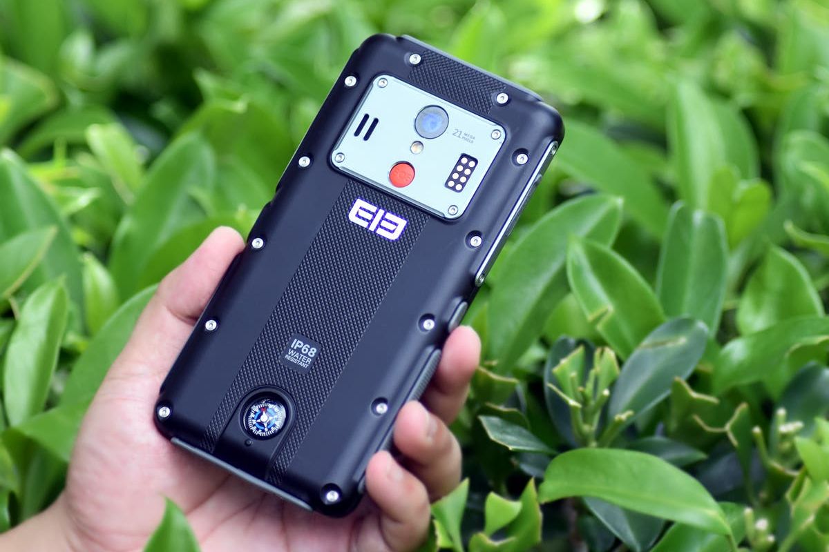 Elephone Soldier Rugged Phone Video Teardown