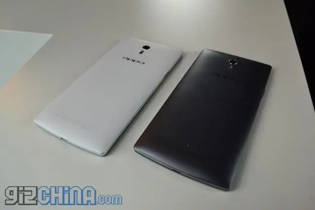 Oppo Find 7 Hands On Photos