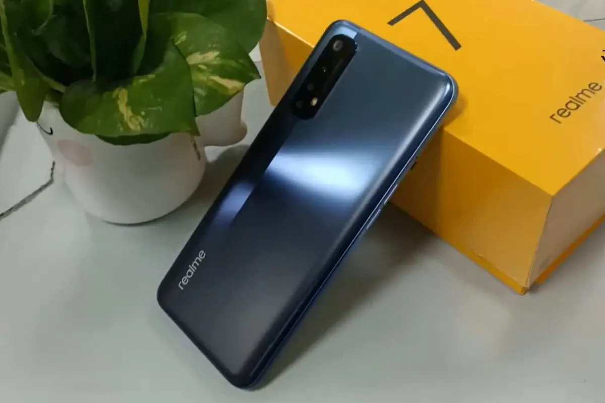 The full details and photos of the Realme 7 smartphone has been leaked
