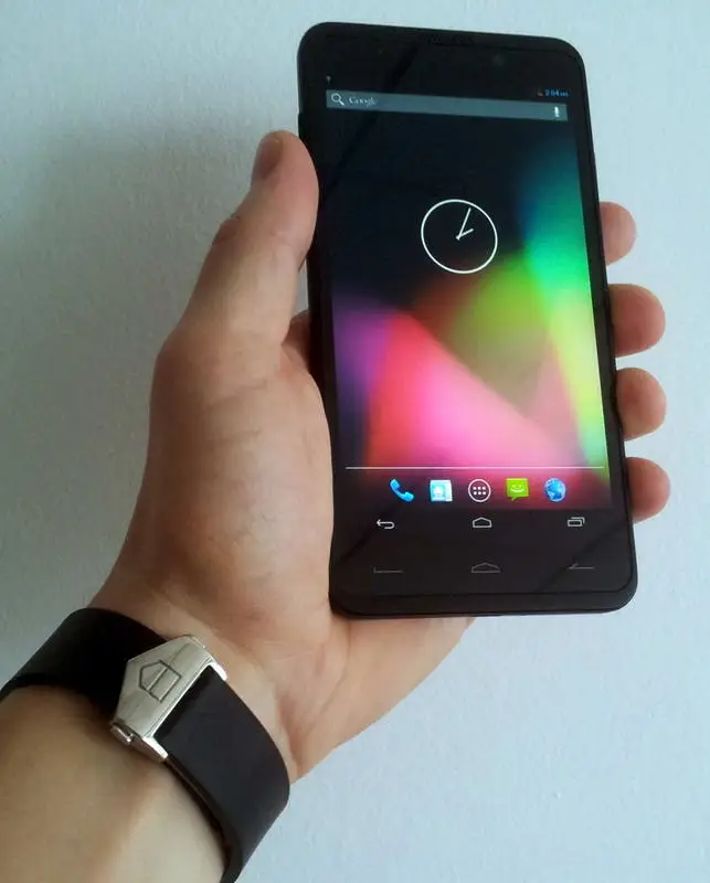 Umeox F501 prototype spy-photos runs a MT5689T, will be heading to Europe