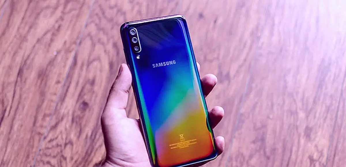 Samsung Galaxy A70 gets Night Mode and July Security Patch via OTA update