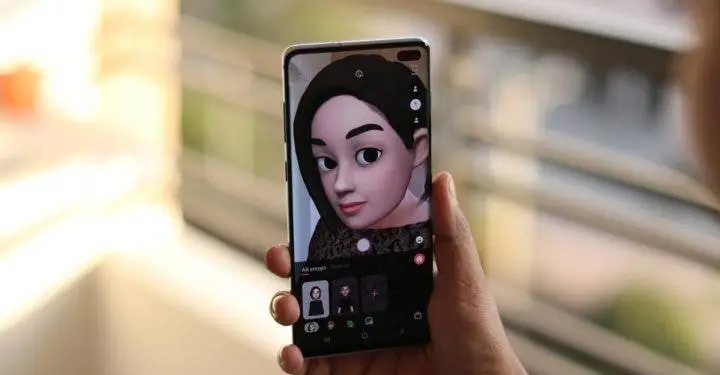Galaxy S10 AR Emojis can reflect body movements in real time