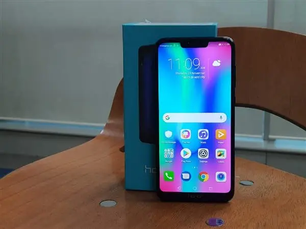 Honor Play 8C Mirage Blue version hit the shelves