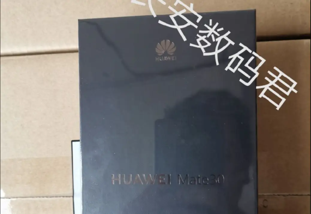 Huawei Mate 30 retail box appears online