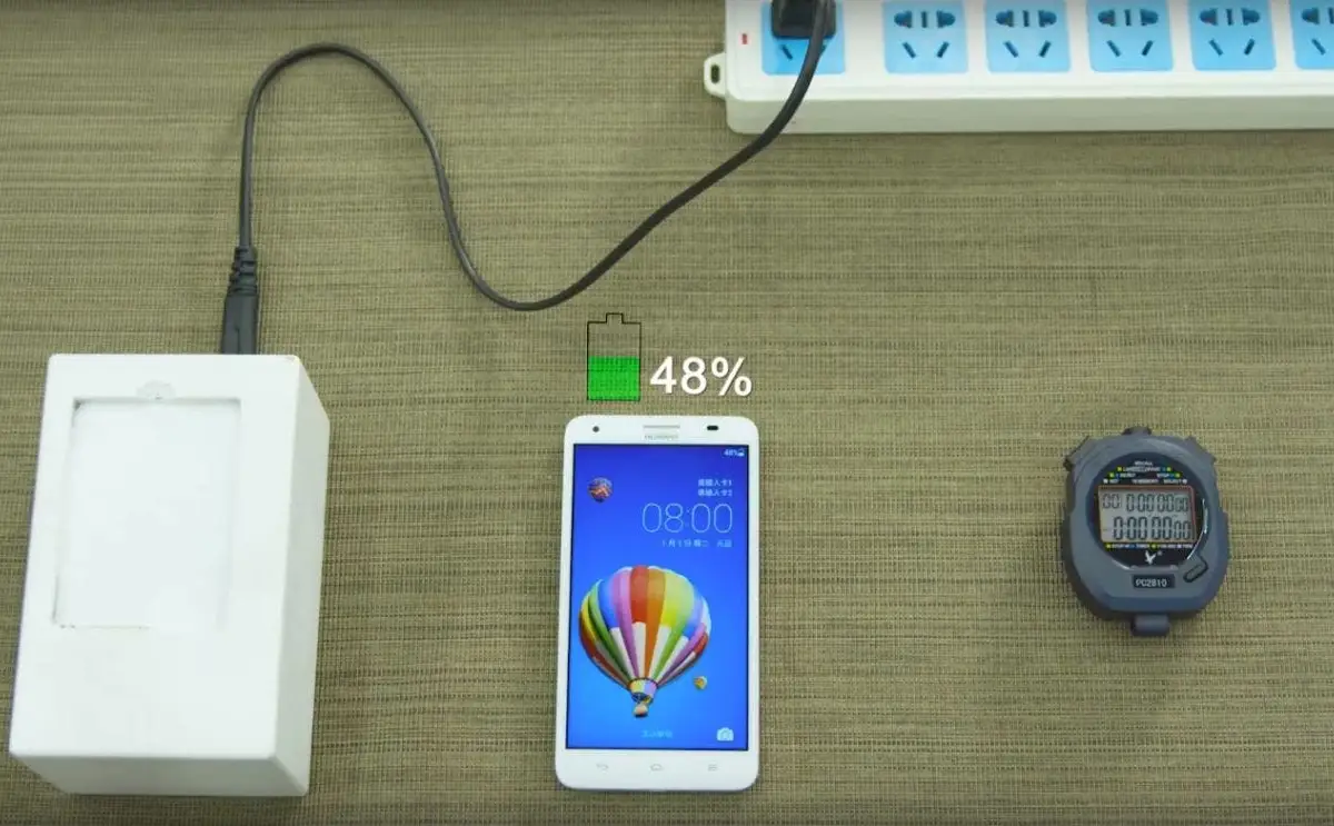 Huawei's Charging Tech Brings Your Phone Up To 48% of Charge in 5 Minutes!