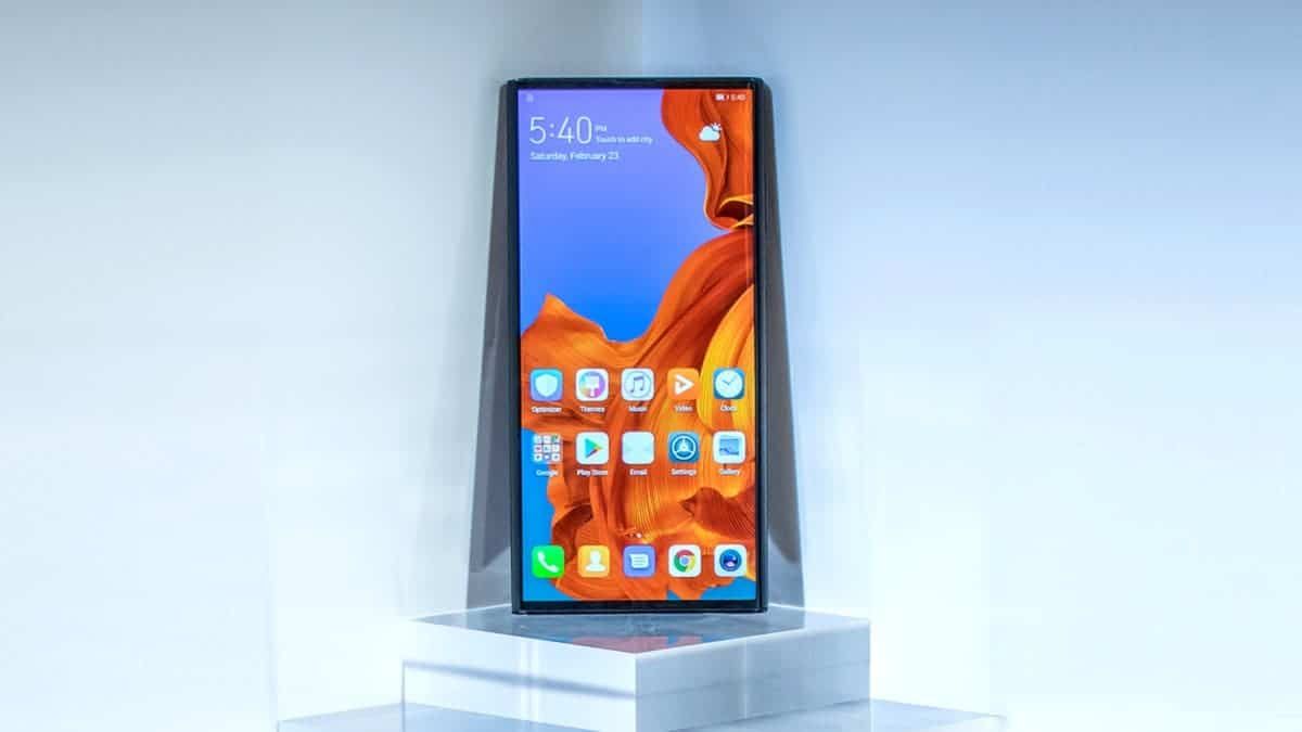 Huawei's upcoming flip foldable smartphone had its design revealed