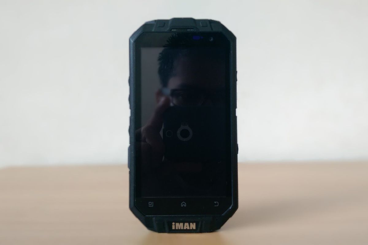 iMan i3 review: Android served with a twist!