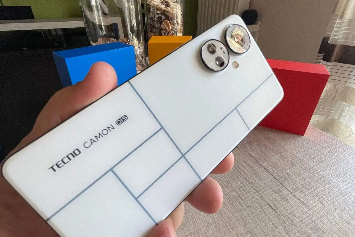 TECNO CAMON 19 Pro - Mondrian Edition review: when tech meets pure art