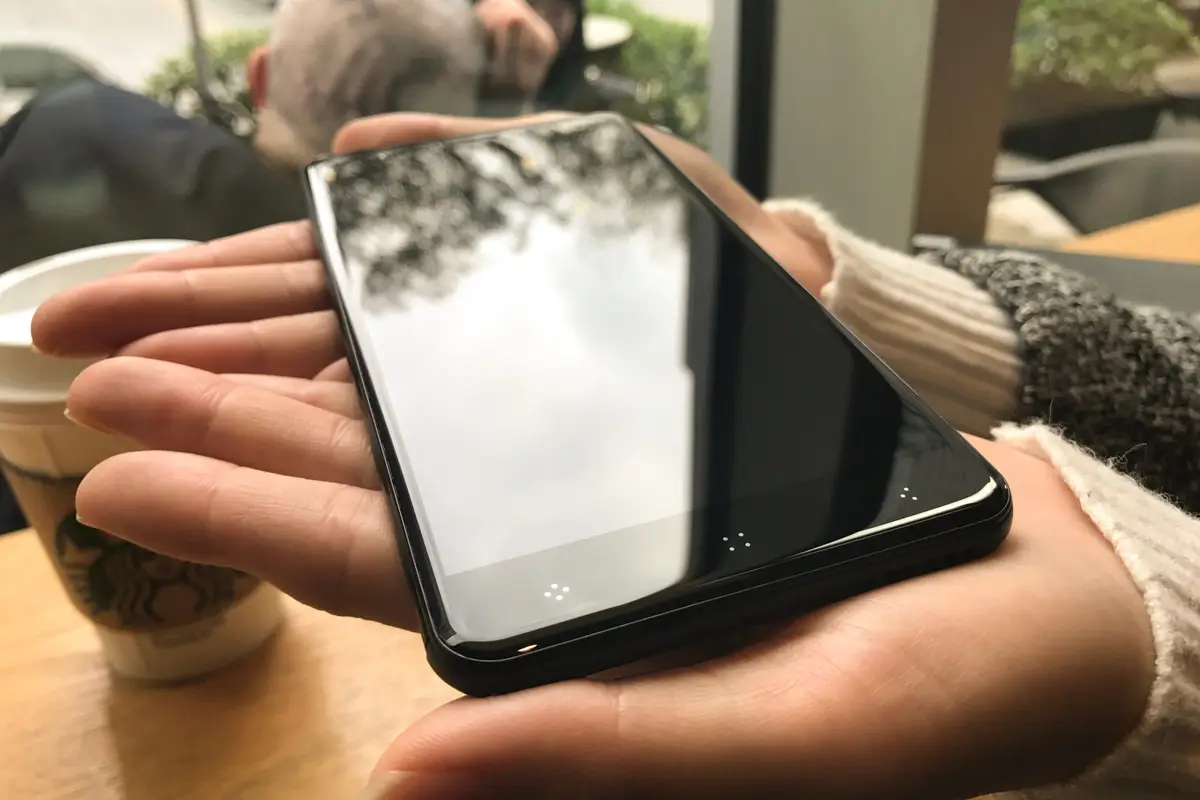 PHOTOS: First real look at the all-black Elephone C1X!
