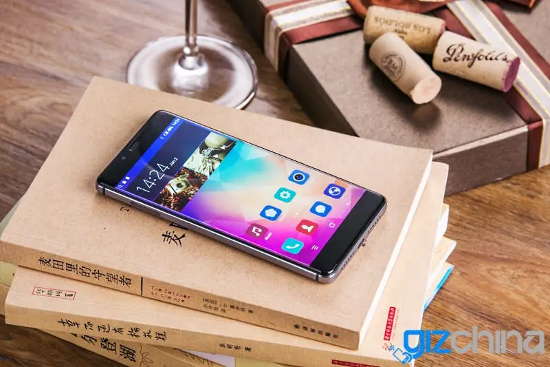 Real pictures of the black version of the Elephone S3