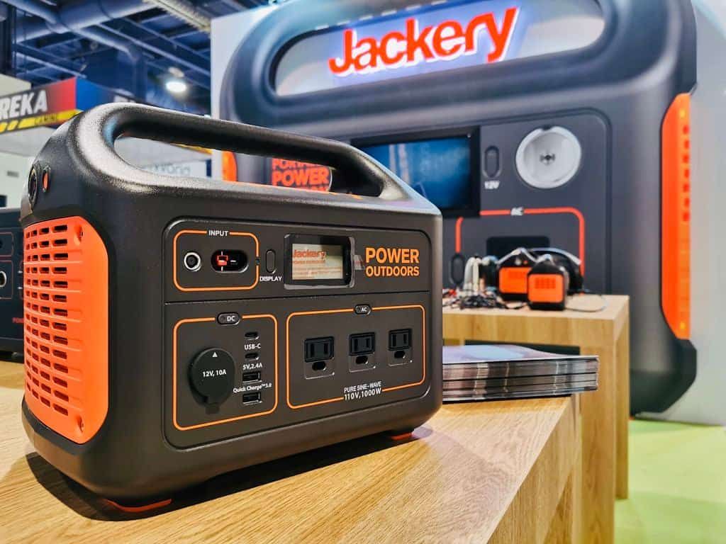 Jackery unveils the Explorer 1000 and 300 at CES 2020