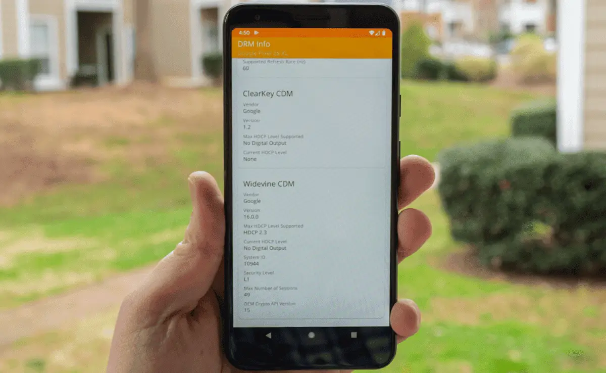 Android 12L update fixes bug that limits some Pixel phones to 480p streaming