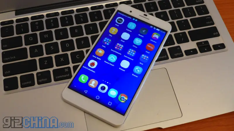 Three UK will offer the dual-rear camera Huawei Honor 6 Plus