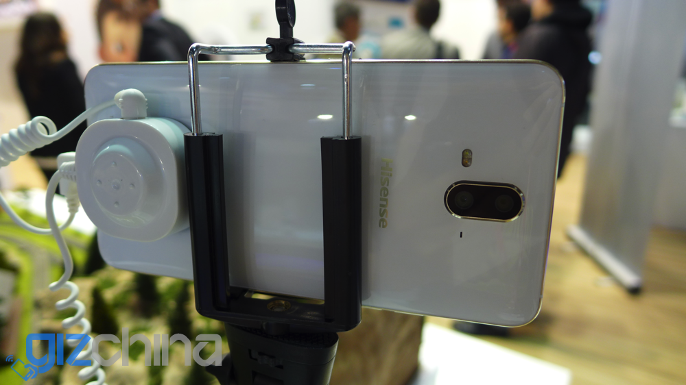 MWC 2016: Hisense HS A1 dual camera phone