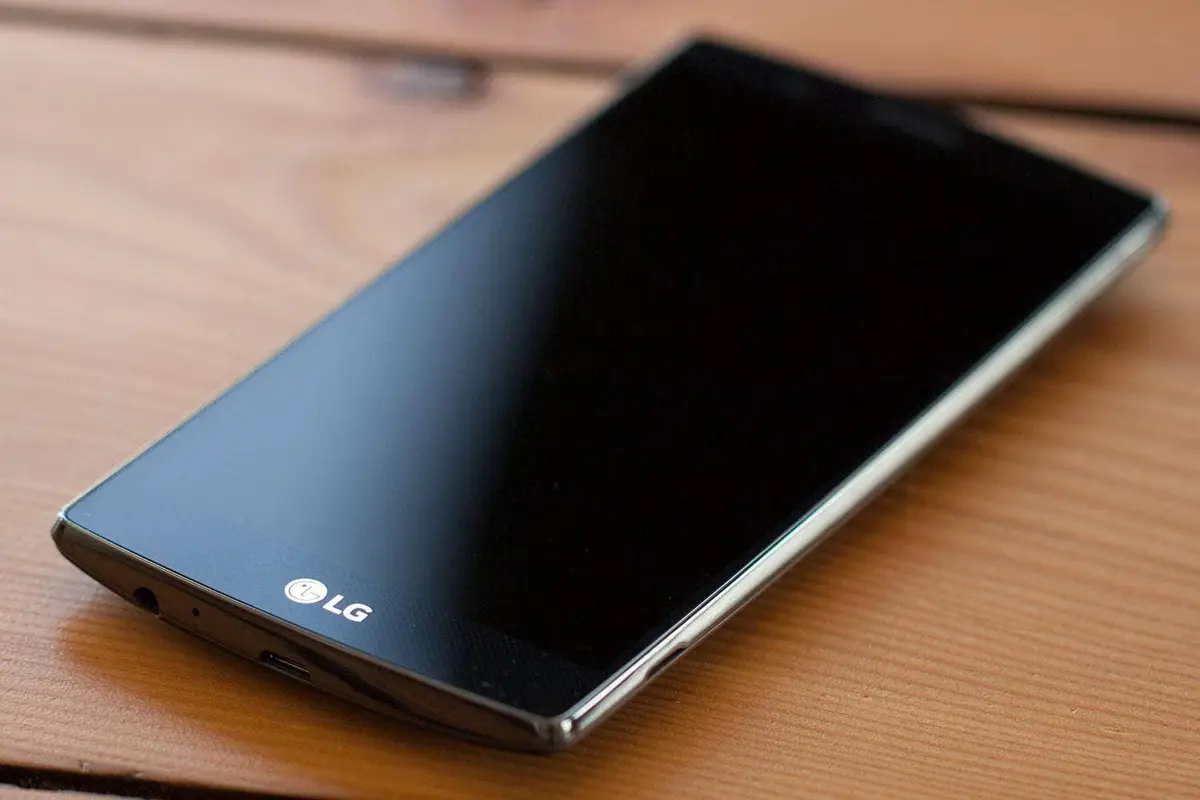 LG G6 will have a QHD+ display with 18:9 ratio?