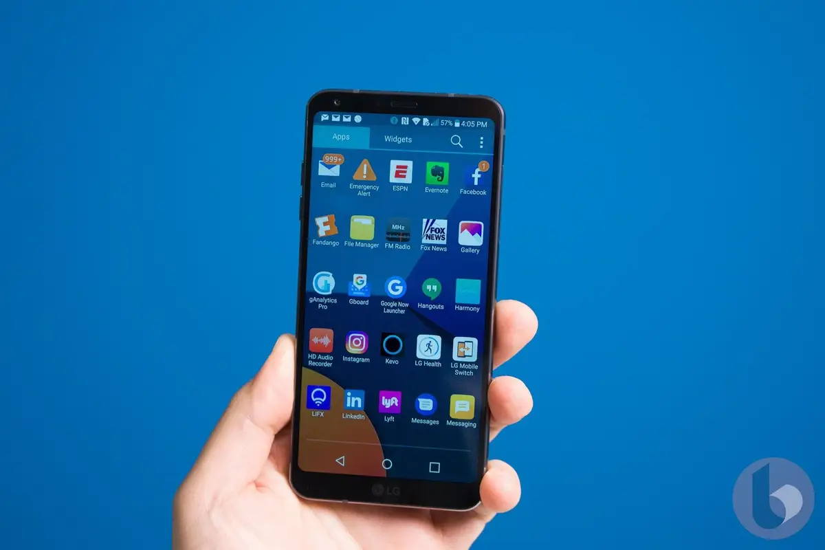 LG G6 Mini model images appear, comes with 5,4 inch display