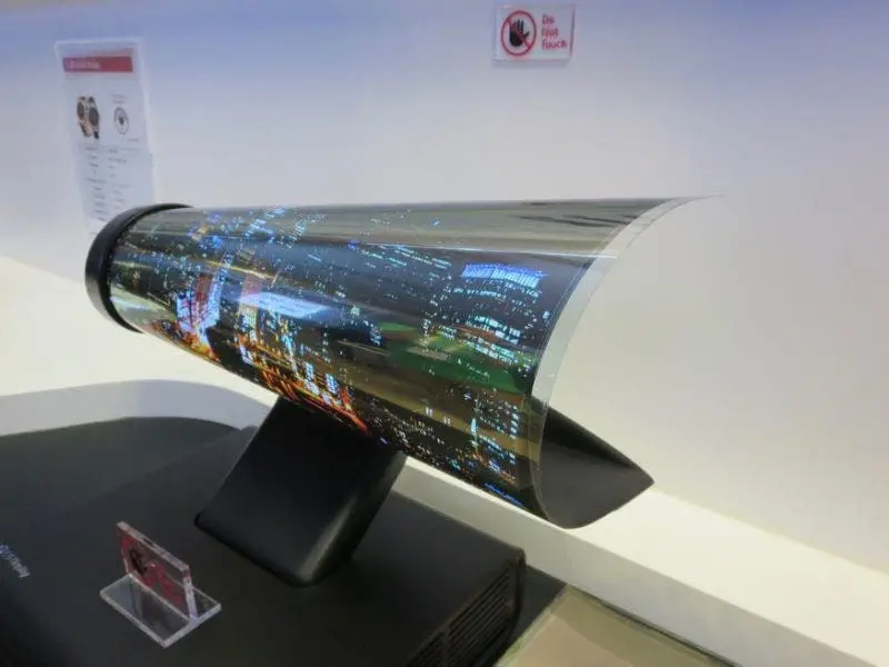 Futuristic LG patent features Wrap-Around front and back display