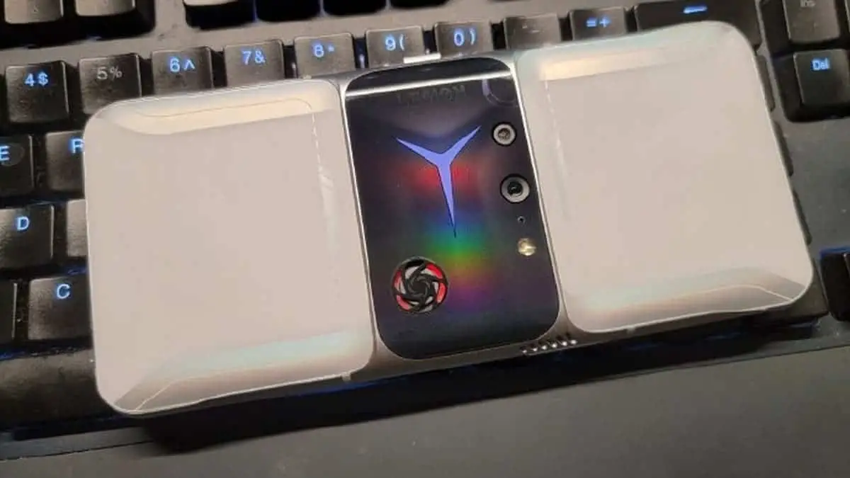 Lenovo Legion 2 Pro live photos shows its unique design