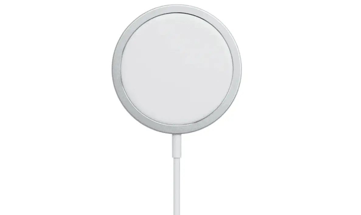 Apple MagSafe wireless charger is annoyingly slow with older iPhones