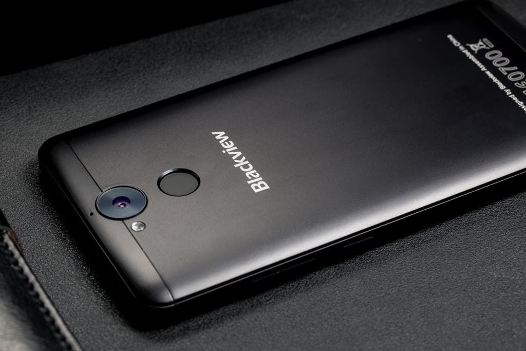 Fresh batch of Blackview P2 photos released (matte black this time)