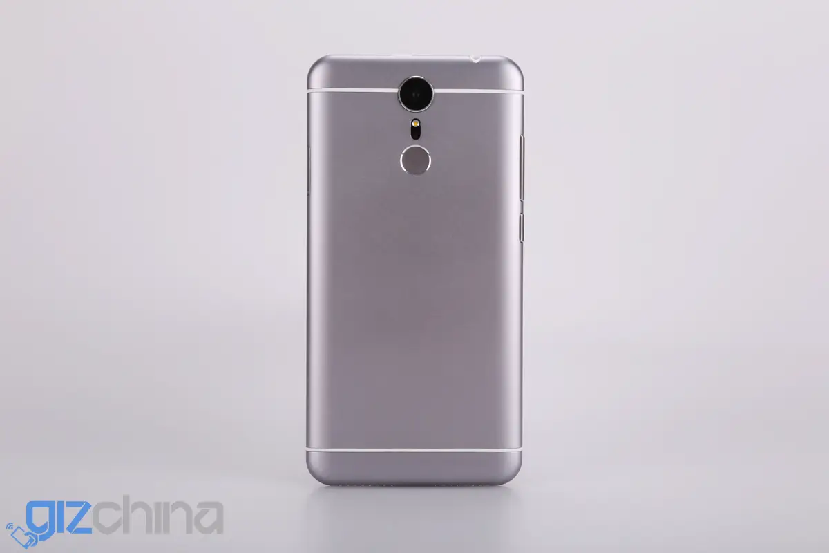 Ulefone Metal Age looks like Meizu and Xiaomi had a baby