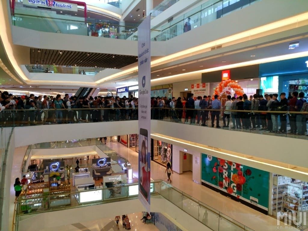 Xiaomi Opens Its First Authorized Mi Store in Vietnam