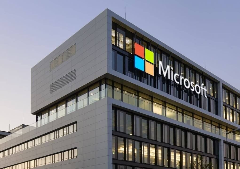 Microsoft returns to the post of second most valuable US company