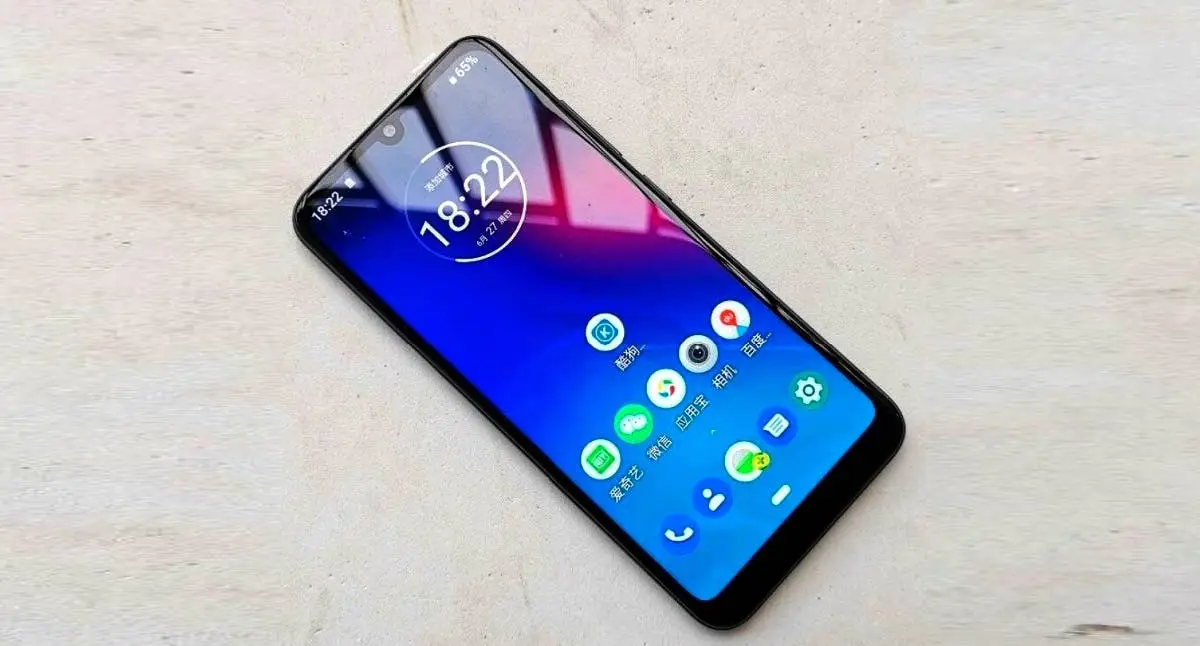 Motorola Moto E6 Plus leaks in all glory