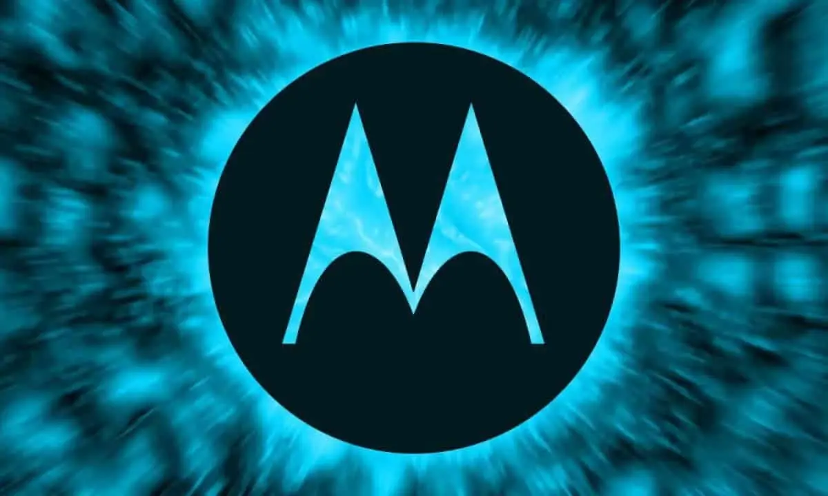Will the Moto Edge X win the Snapdragon 898 race over the Xiaomi 12?