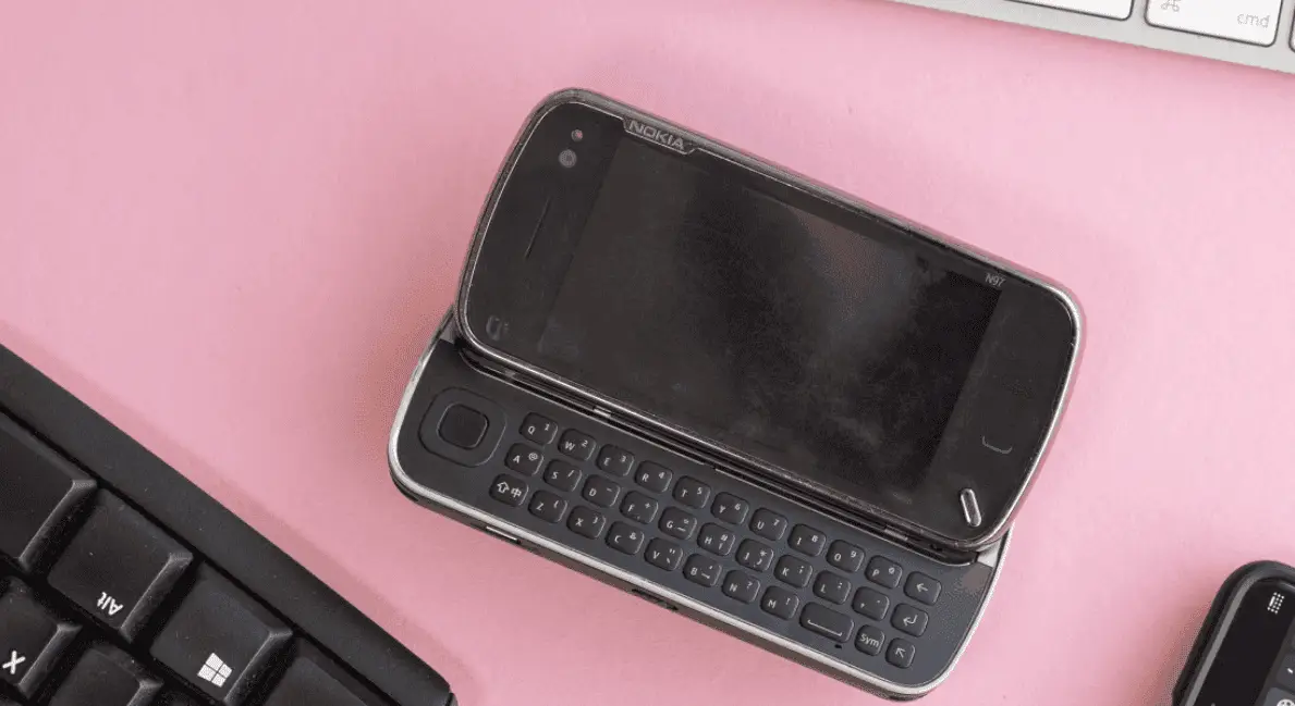 Top 3 reasons why Nokia N97 failed: The "iPhone killer" that actually killed Nokia