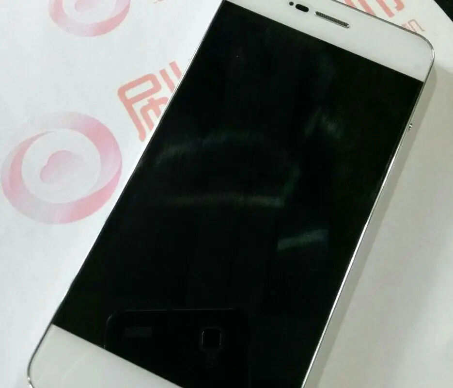 Leaked photos show either Nubia Z9 or JingDong’s bezel-less phone