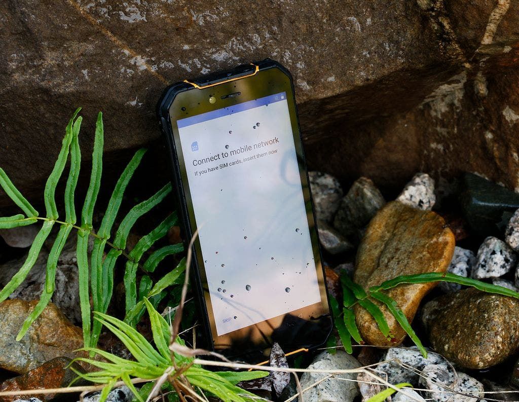 Video : OUKITEL WP1 and its 8 ways of a waterproof challenge