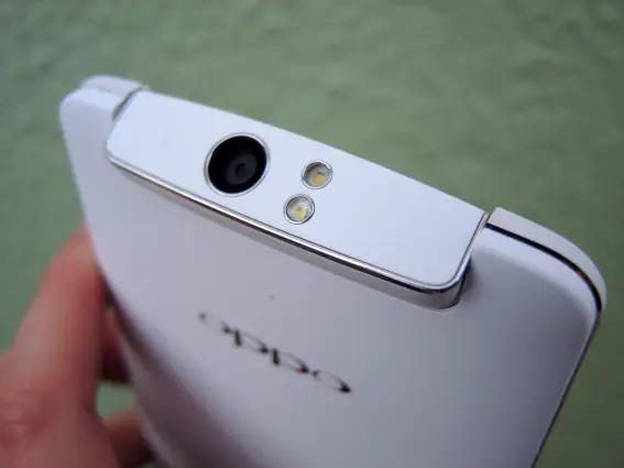 OPPO's latest patent envisage a phone with rotating camera mechanism