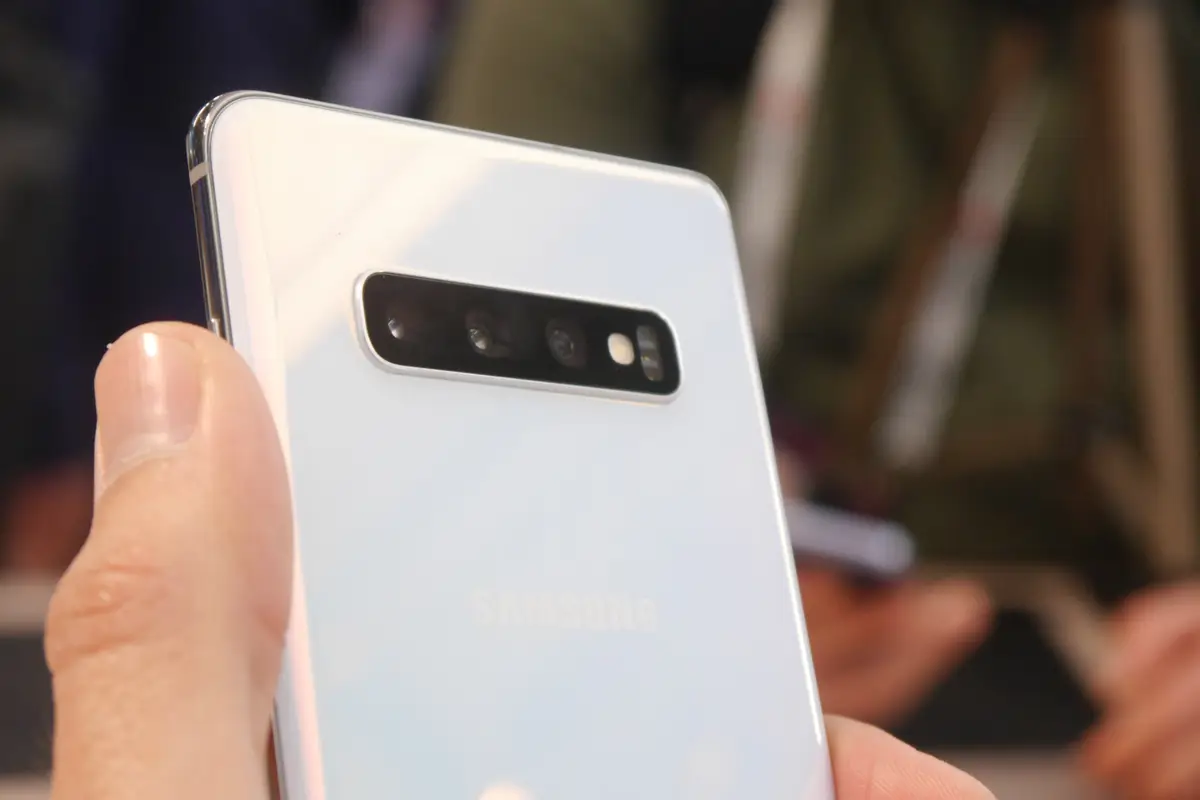 Samsung respond to Galaxy S10+ screen flickering issue