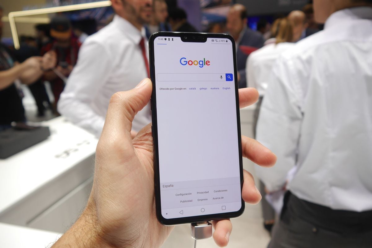 LG V50 ThinQ Hands-On From MWC 2019