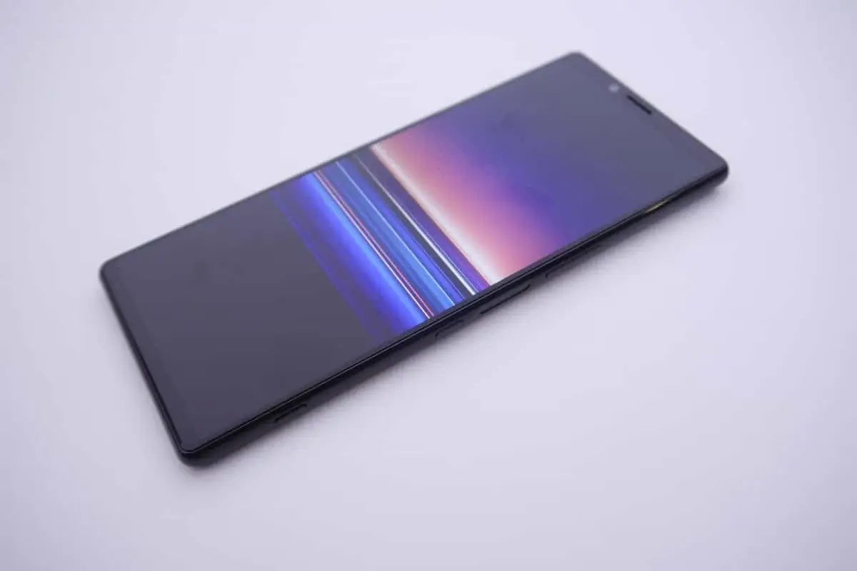 The alleged Sony Xperia 3 appears in Geekbench with the Snapdragon 865