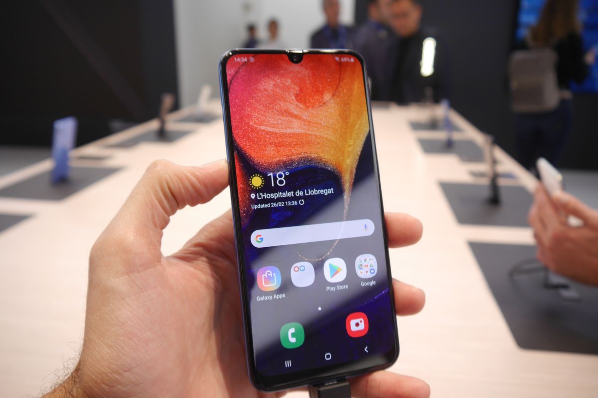 Samsung Galaxy A50 Hands-On from MWC 2019