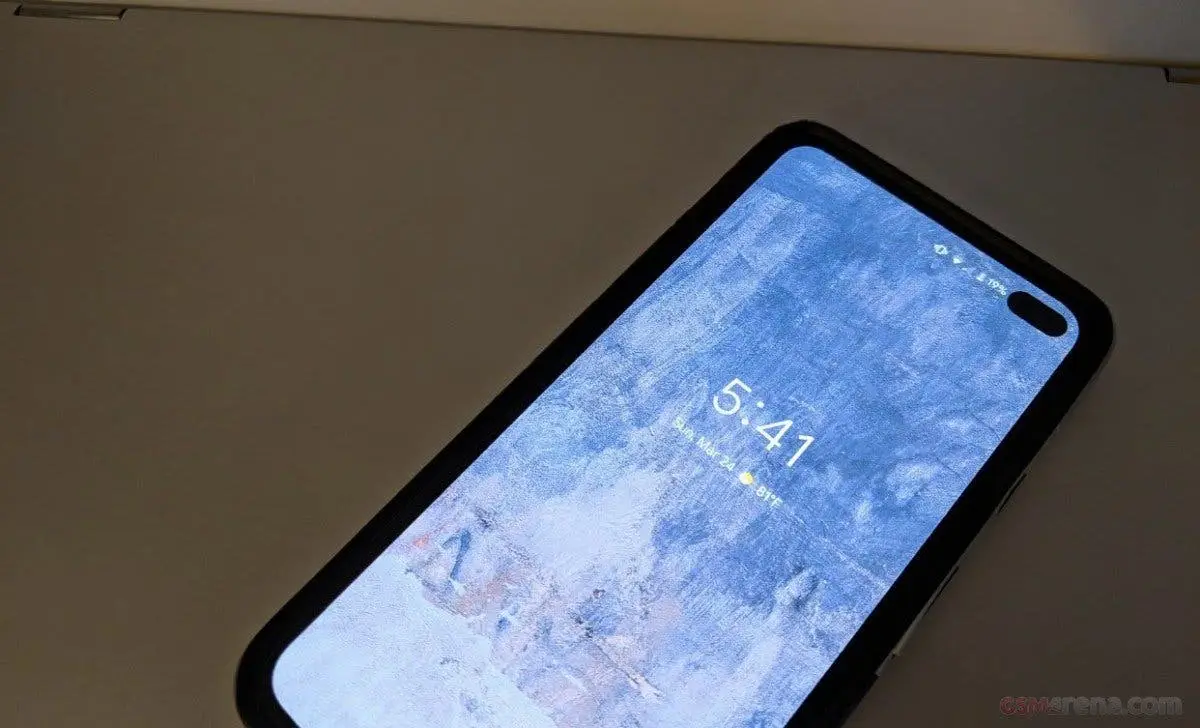 Google Pixel 4: leaked live images show a punch hole selfie camera