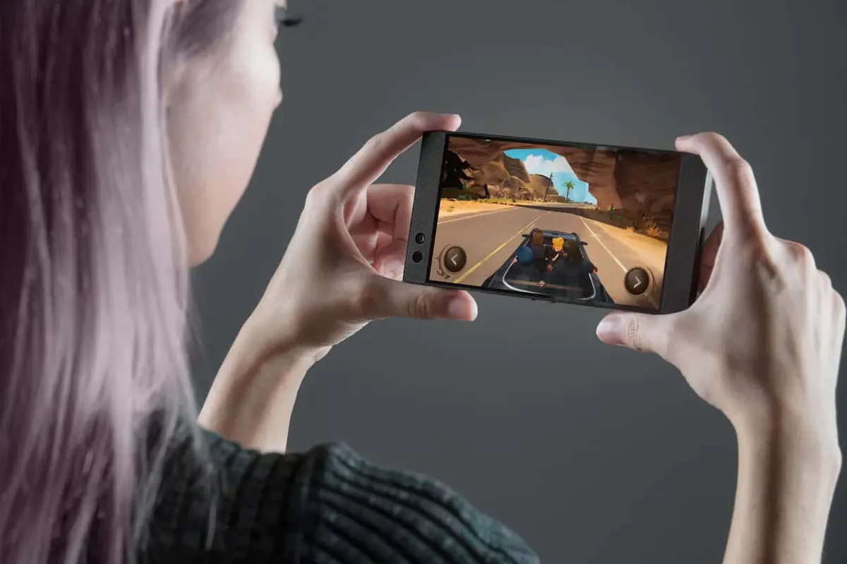 Razer Phone goes official with 5,7 inch display and 8GB RAM!