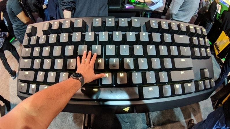 Razer Displays Giant Keyboard At CES