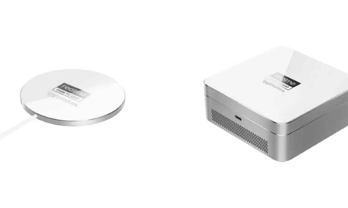Wireless chargers with Realme MagDart magnets showed in images